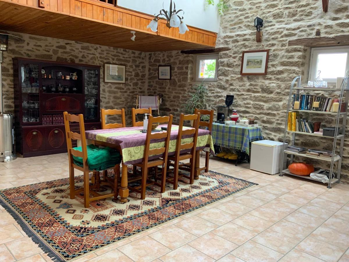 Le Bois Chef D'Ane Bed & Breakfast Collinée Exterior foto